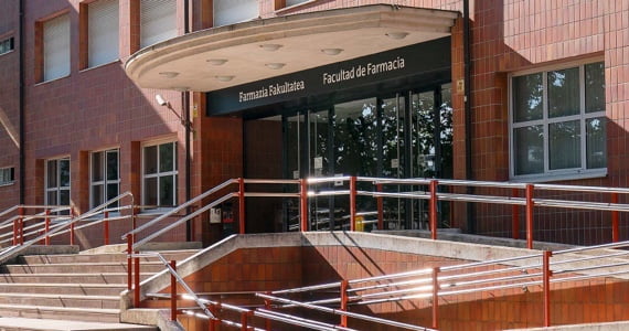 Facultad de Farmacia (Vitoria-Gasteiz)